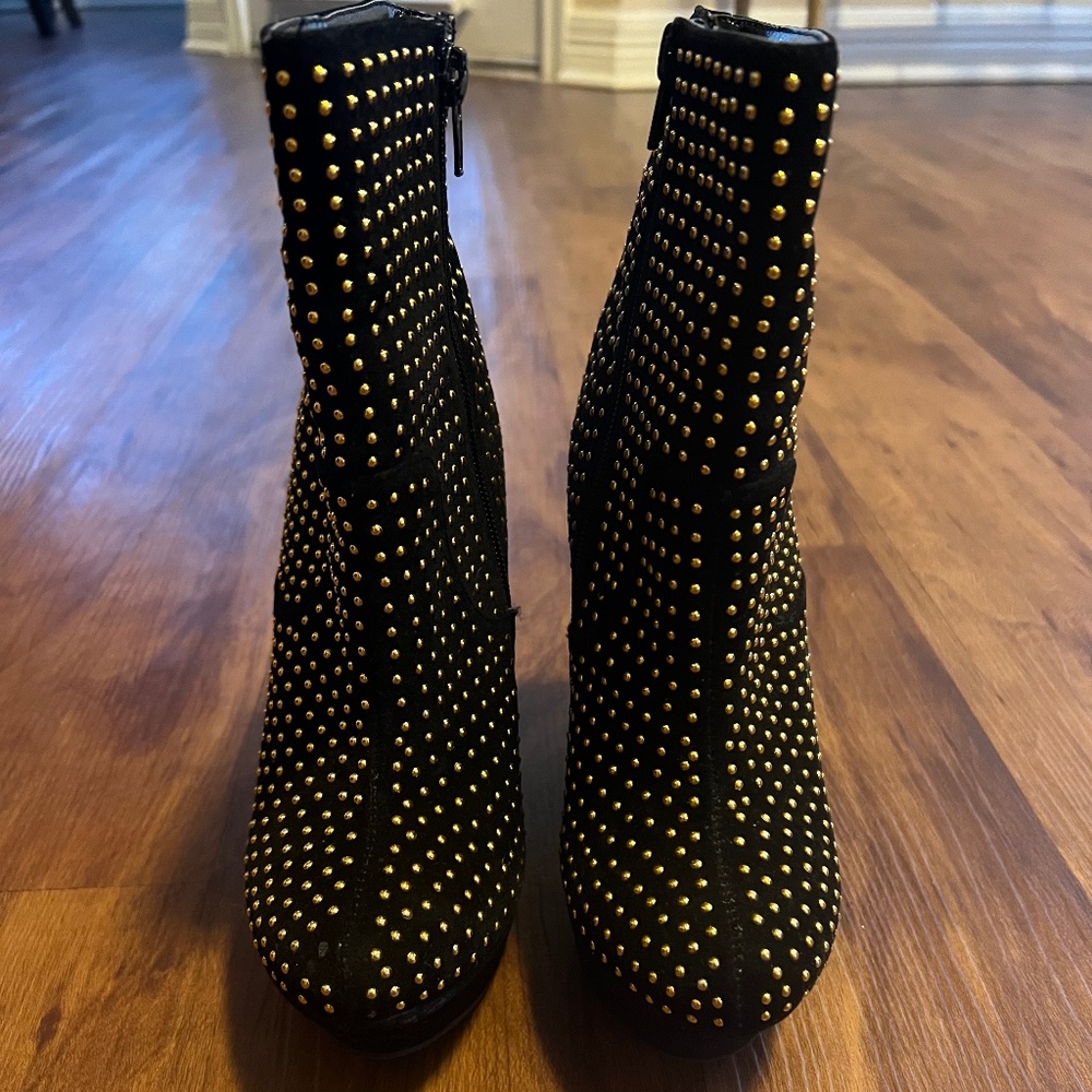 Black boot with gold studs